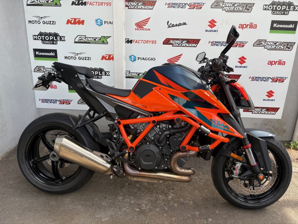 KTM 1290 SUPER DUKE R 4