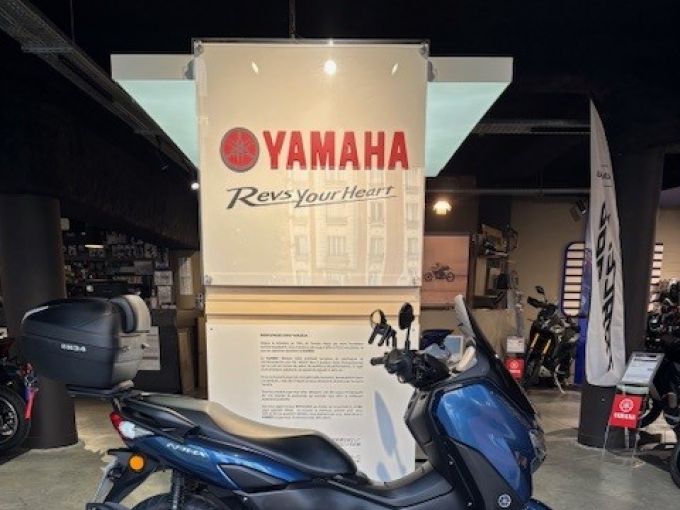 YAMAHA NMAX 125 4