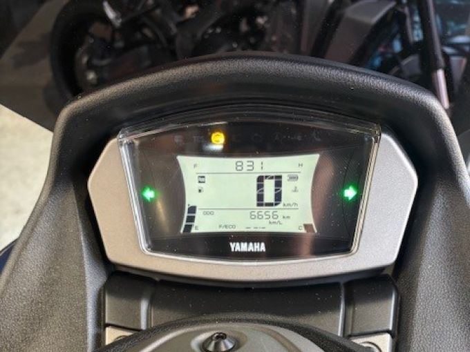 YAMAHA NMAX 125 4