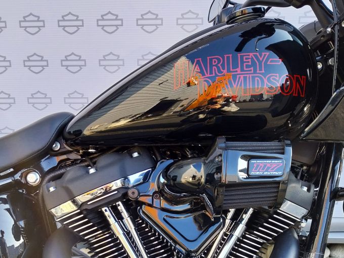 HARLEY-DAVIDSON SOFTAIL LOW RIDER 1923 ST 4
