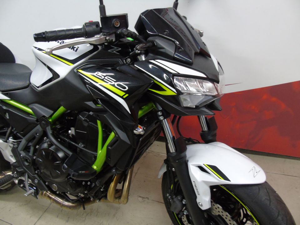 KAWASAKI Z 650 BRIDE A2 4