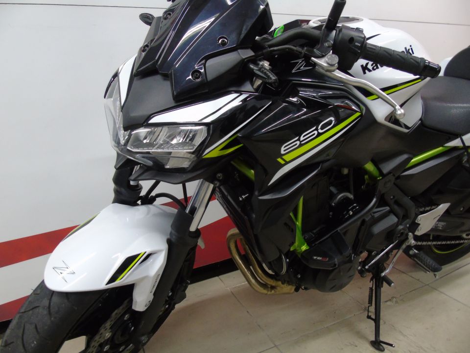 KAWASAKI Z 650 BRIDE A2 4