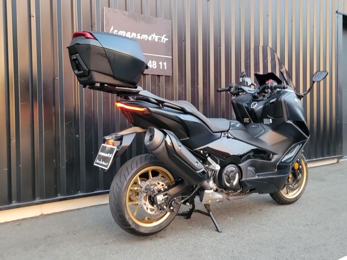 YAMAHA XP T-MAX 560 TECH MAX 4
