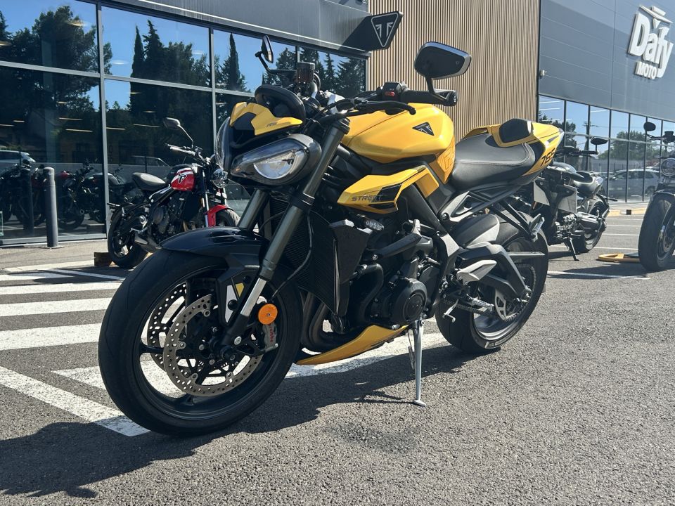 TRIUMPH STREET TRIPLE 765 RS 4