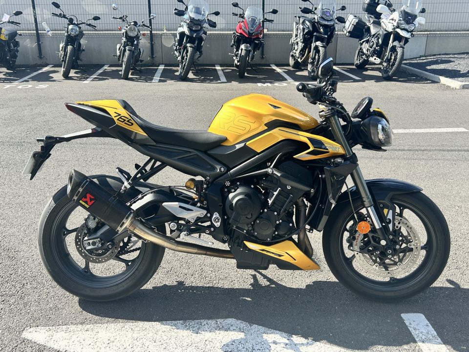 TRIUMPH STREET TRIPLE 765 RS 4
