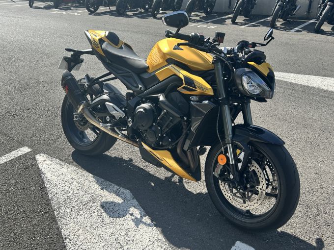 TRIUMPH STREET TRIPLE 765 RS 4