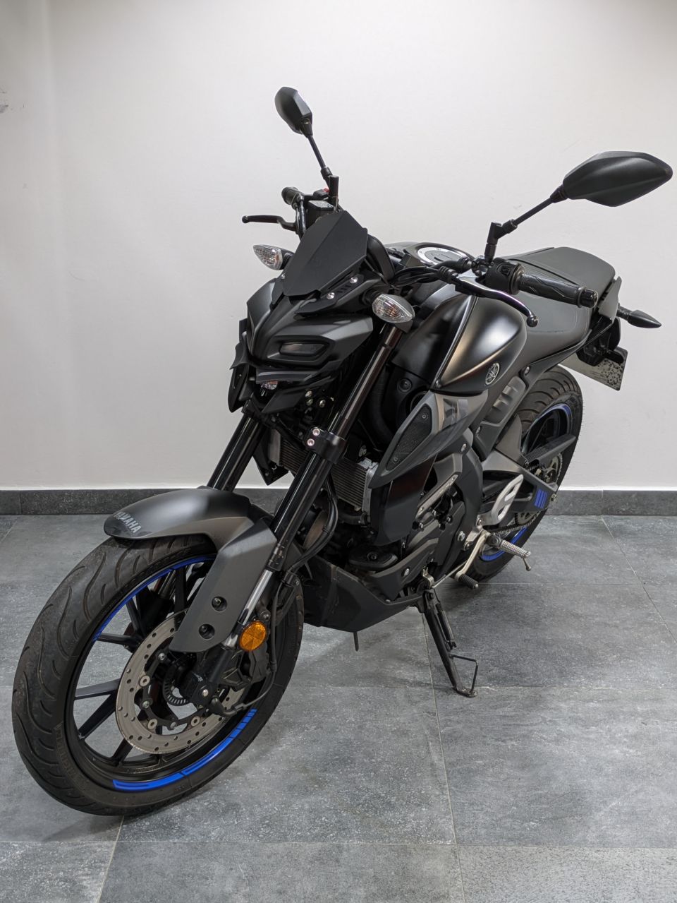 YAMAHA MT-125 ABS 4