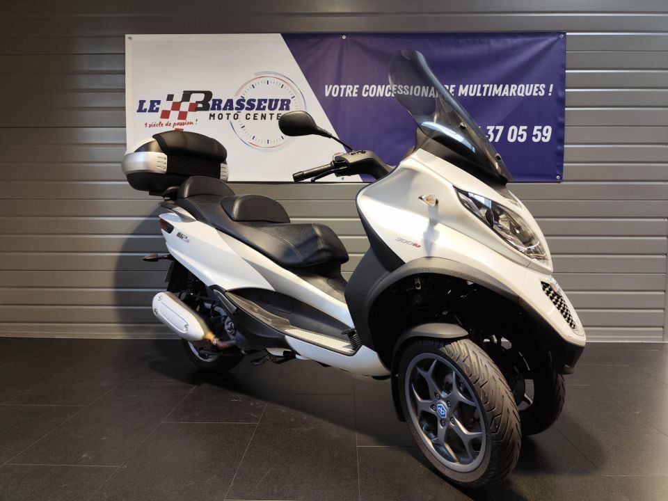 PIAGGIO MP3 300 LT 4