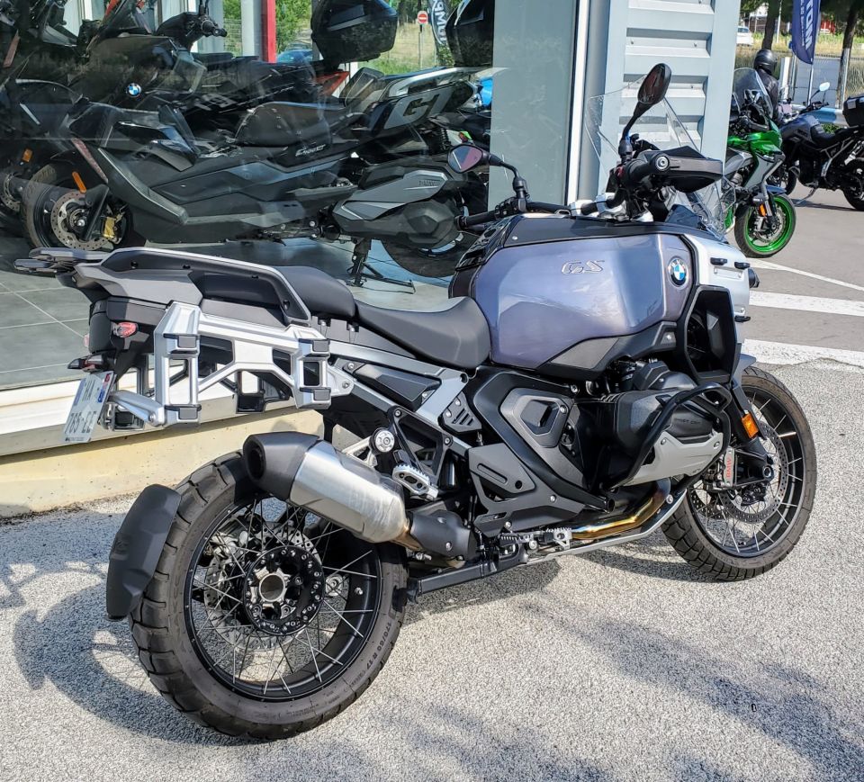 BMW R 1300 GS ADVENTURE 4