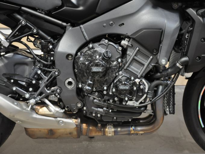 YAMAHA MT-10 4