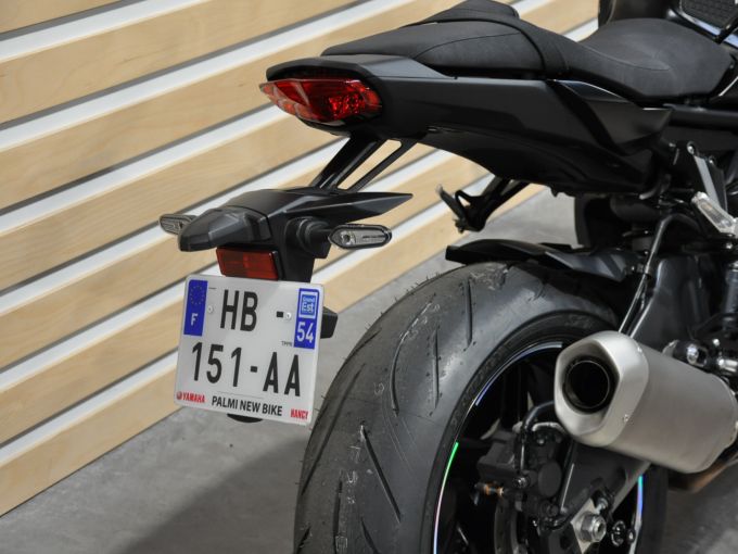YAMAHA MT-10 4