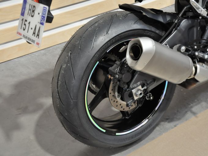 YAMAHA MT-10 4