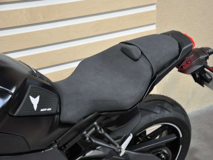 YAMAHA MT-10 4