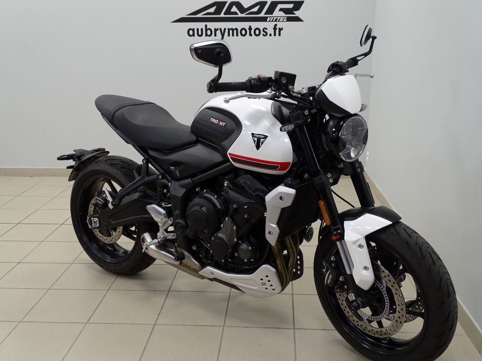TRIUMPH TRIDENT 660 4