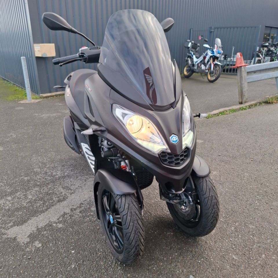 PIAGGIO MP3 300 HPE ABS ASR 4