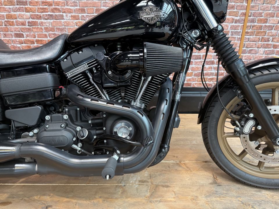 HARLEY-DAVIDSON DYNA LOW RIDER 1800 S 4