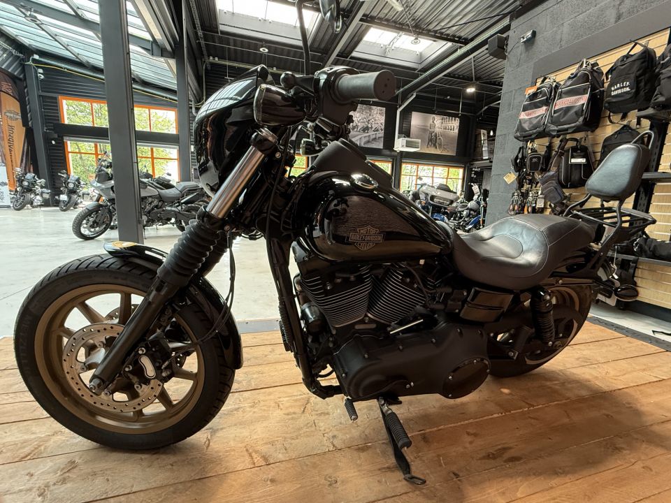 HARLEY-DAVIDSON DYNA LOW RIDER 1800 S 4