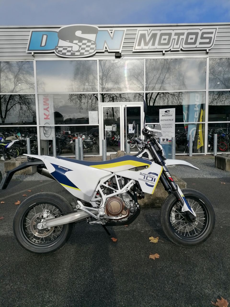 HUSQVARNA 701 SUPERMOTO 4