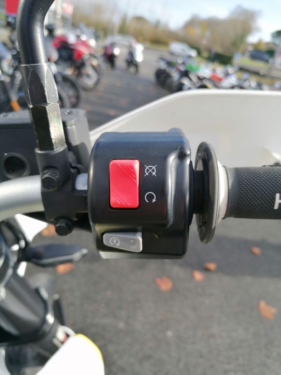 HUSQVARNA 701 SUPERMOTO 4