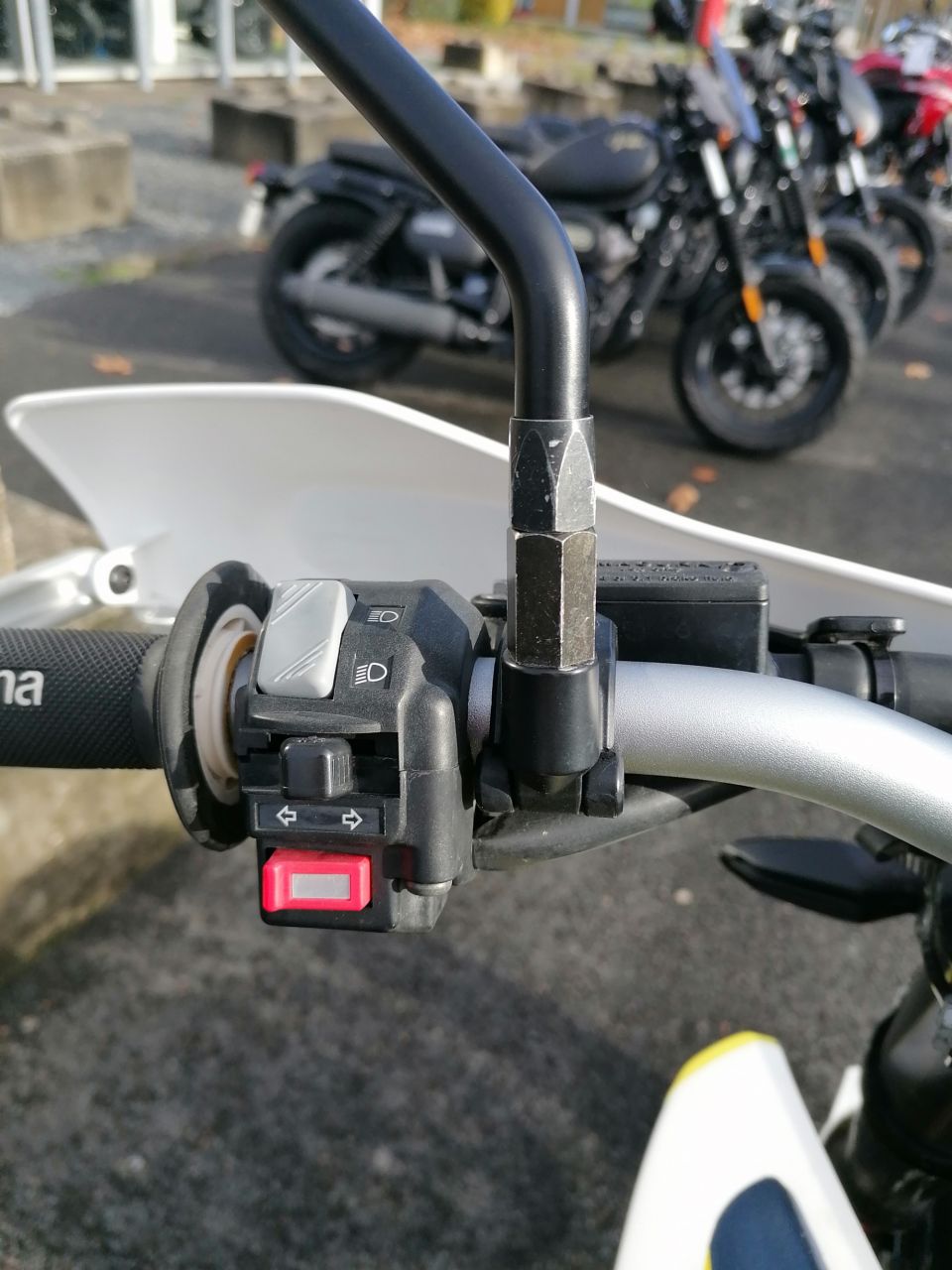 HUSQVARNA 701 SUPERMOTO 4