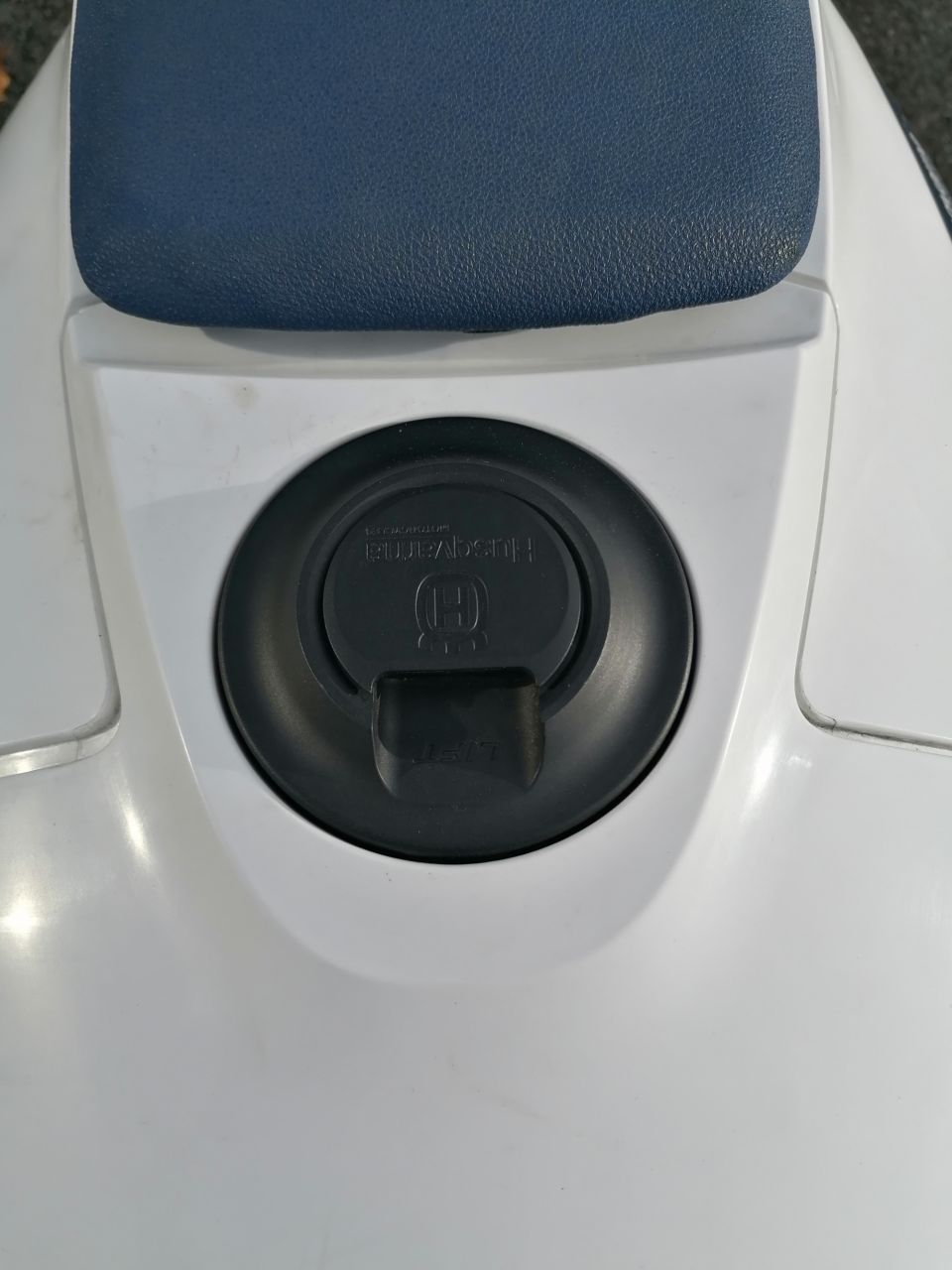 HUSQVARNA 701 SUPERMOTO 4