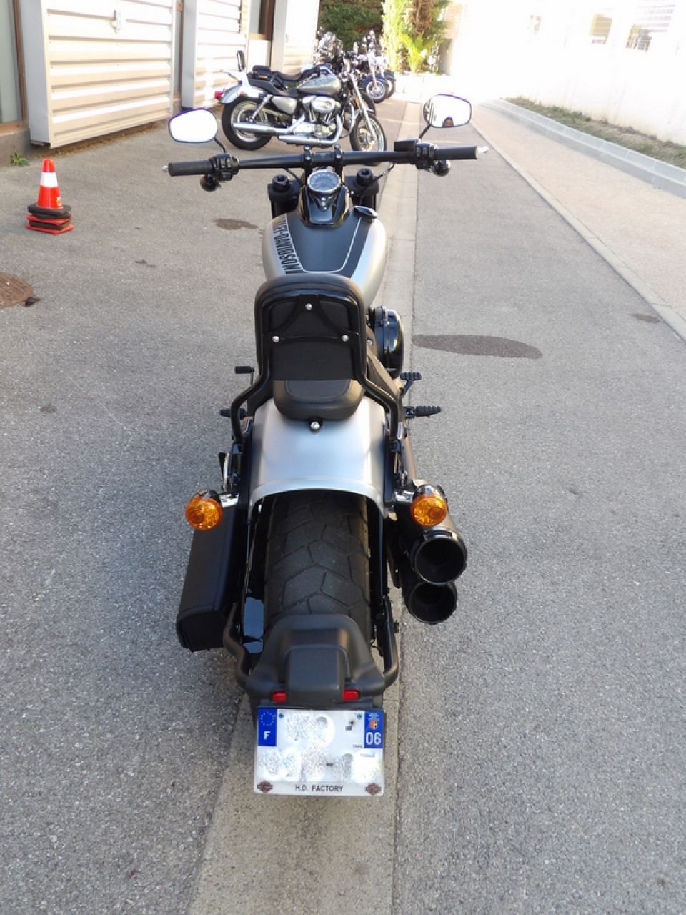 HARLEY-DAVIDSON SOFTAIL FAT BOB 1745 4