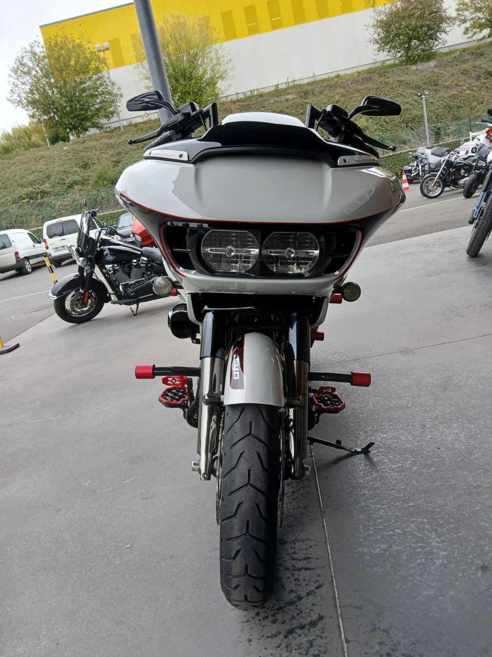 HARLEY-DAVIDSON TOURING ROAD GLIDE 1923 CVO 4