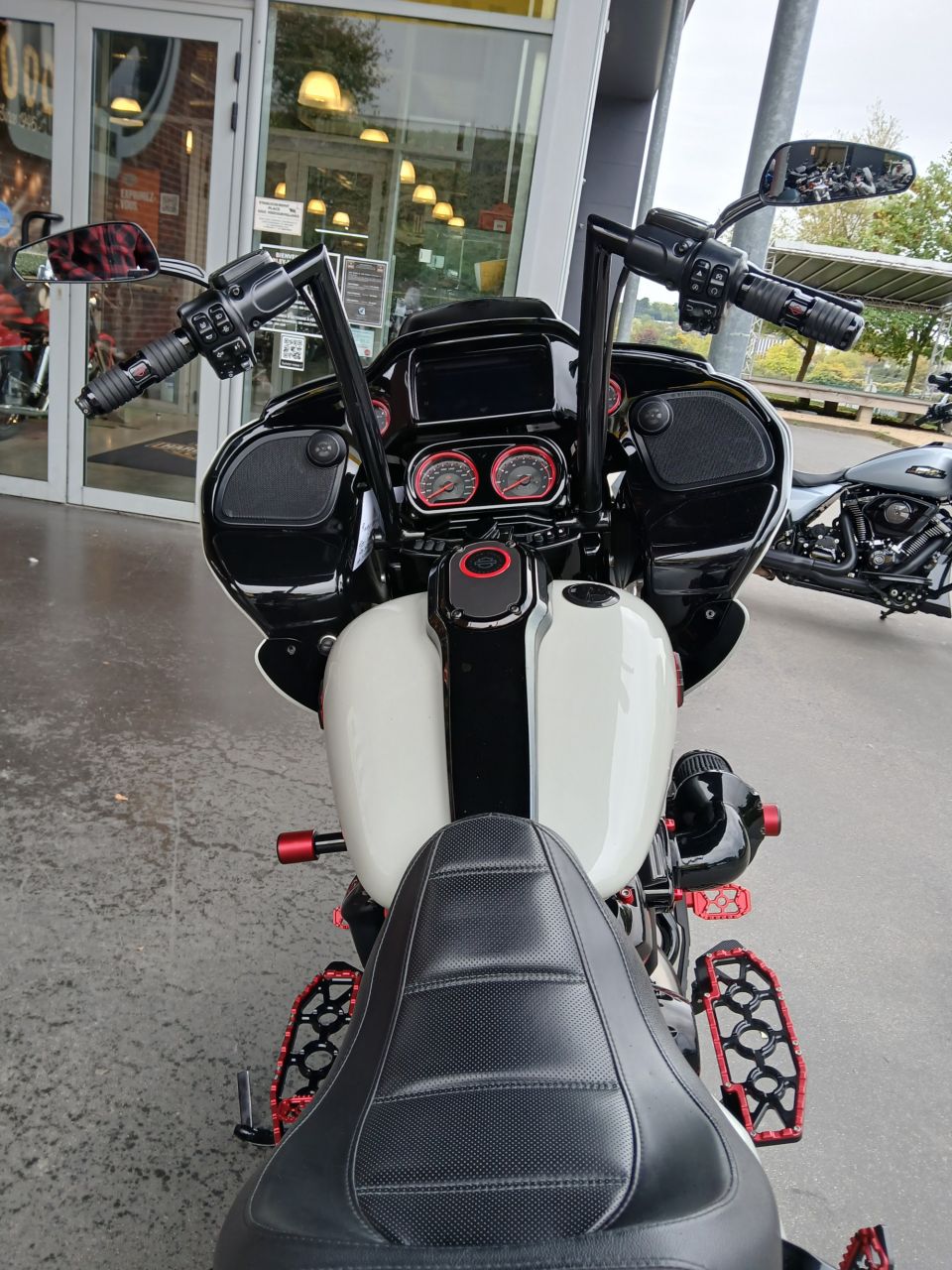 HARLEY-DAVIDSON TOURING ROAD GLIDE 1923 CVO 4