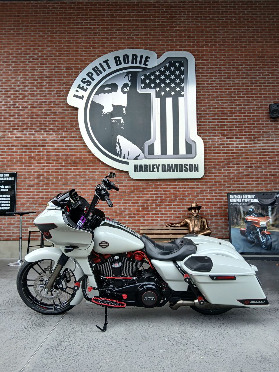 HARLEY-DAVIDSON TOURING ROAD GLIDE 1923 CVO 4