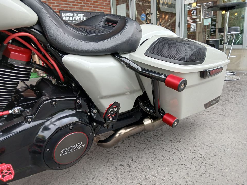 HARLEY-DAVIDSON TOURING ROAD GLIDE 1923 CVO 4