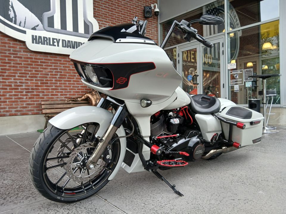 HARLEY-DAVIDSON TOURING ROAD GLIDE 1923 CVO 4