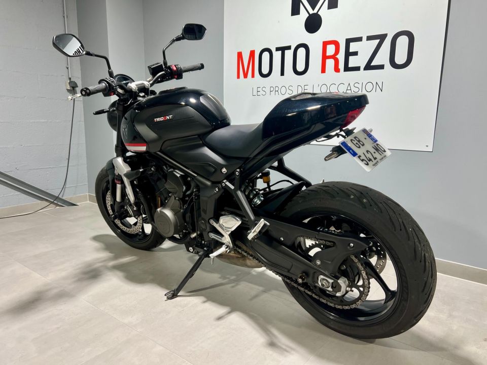 TRIUMPH TRIDENT 660 4
