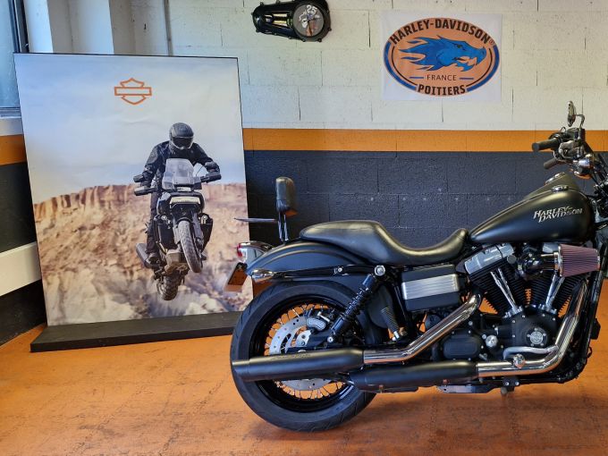 HARLEY-DAVIDSON DYNA STREET BOB 1584 4