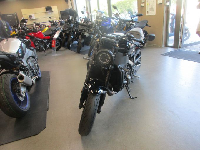 YAMAHA XSR 900 4