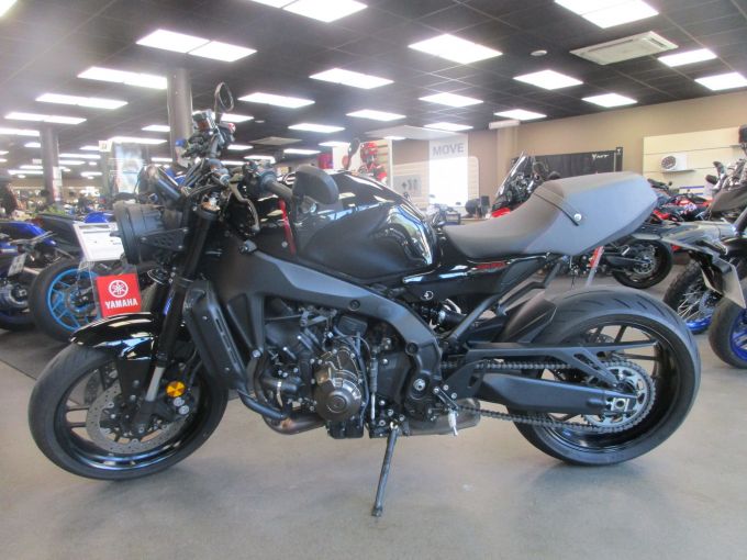 YAMAHA XSR 900 4