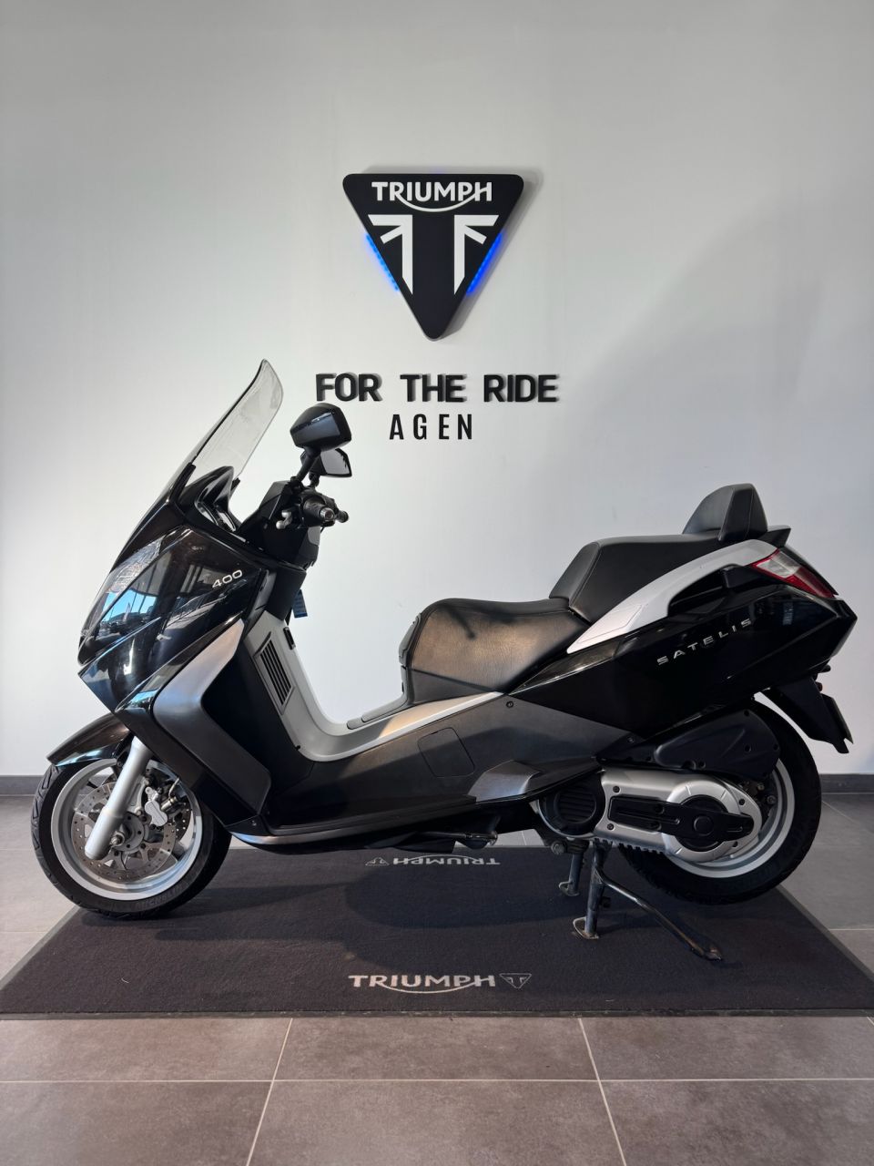 PEUGEOT SATELIS 400 4