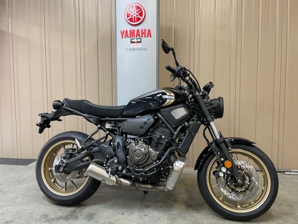 YAMAHA XSR 700 4