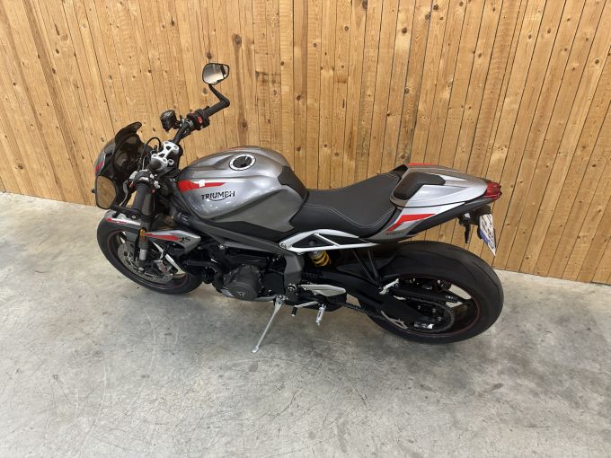 TRIUMPH STREET TRIPLE 765 RS 4