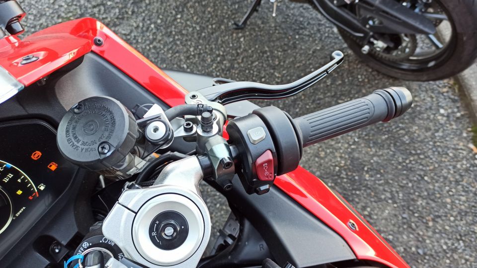 QJ MOTOR SRK 921 RR 4