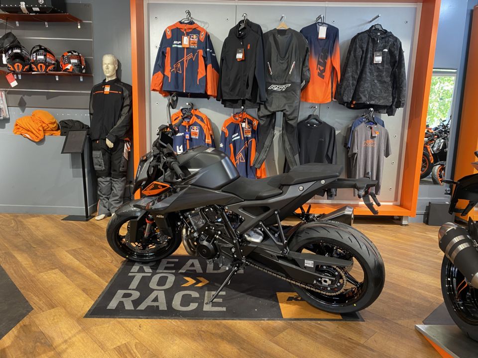KTM 990 DUKE 4