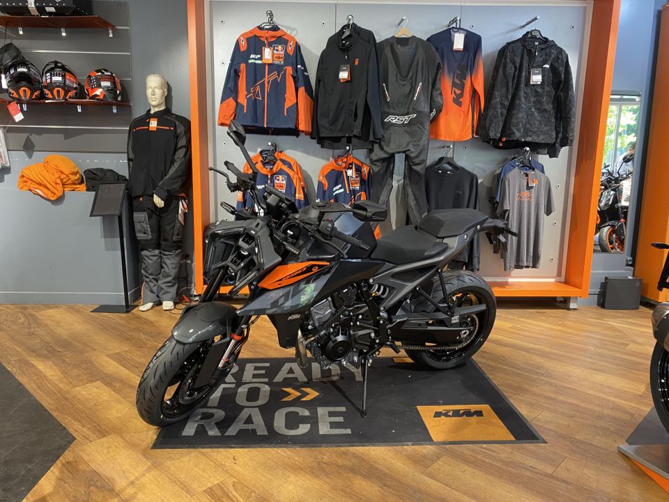 KTM 990 DUKE 4