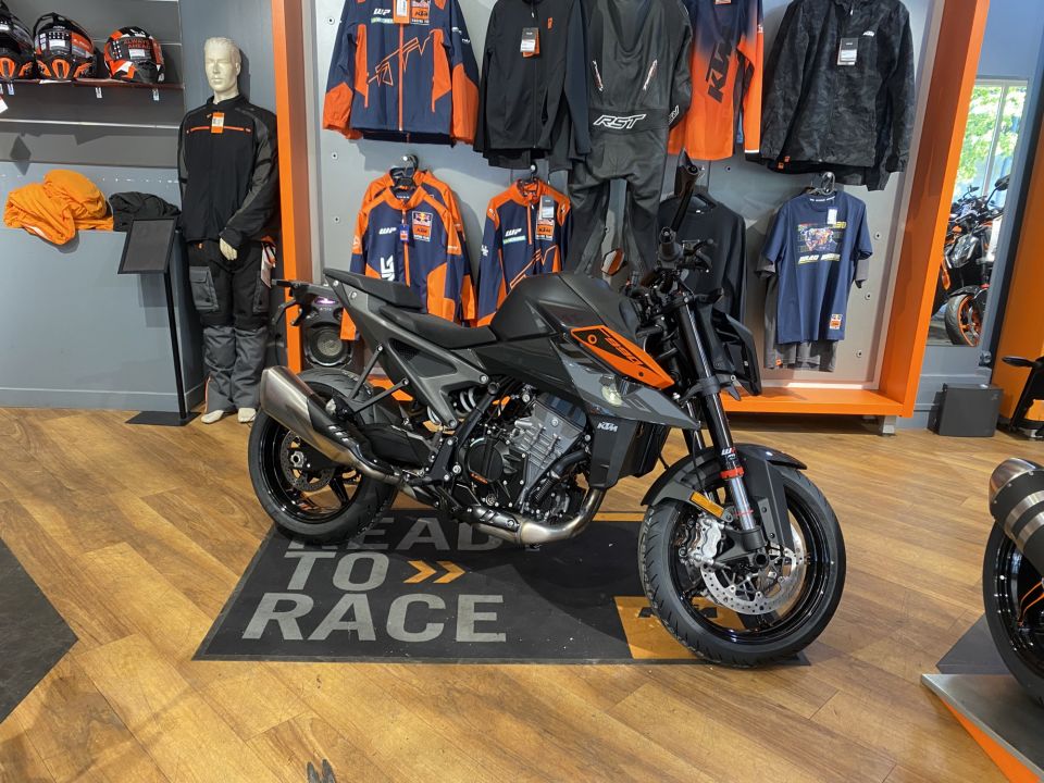 KTM 990 DUKE 4