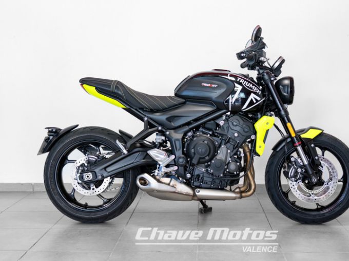 TRIUMPH TRIDENT 660 4