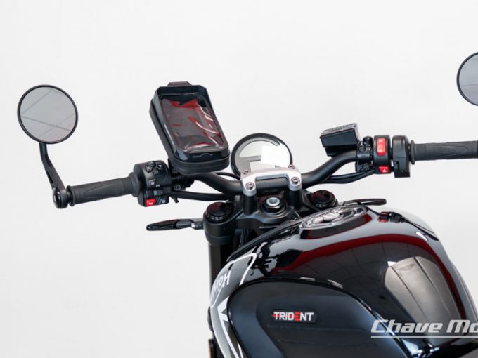 TRIUMPH TRIDENT 660 4