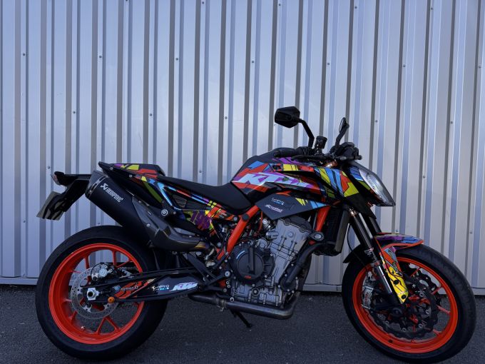 KTM 890 DUKE R 4