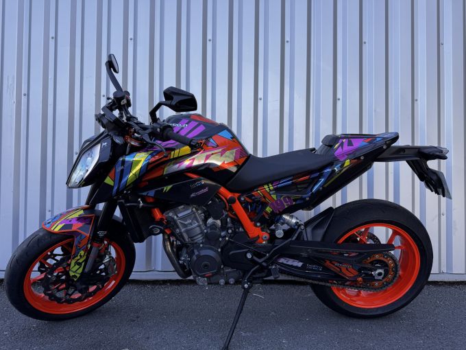 KTM 890 DUKE R 4