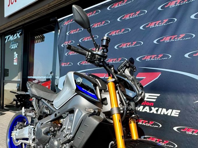 YAMAHA MT-09 SP 4