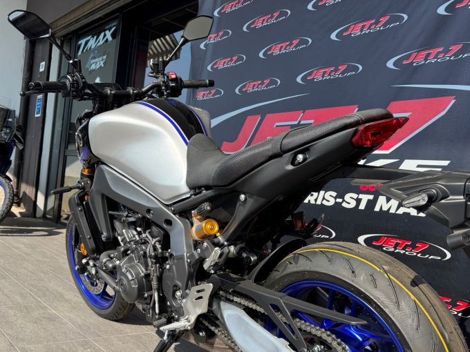 YAMAHA MT-09 SP 4