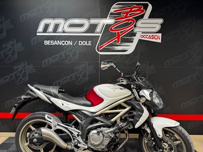 SUZUKI GLADIUS 650 4