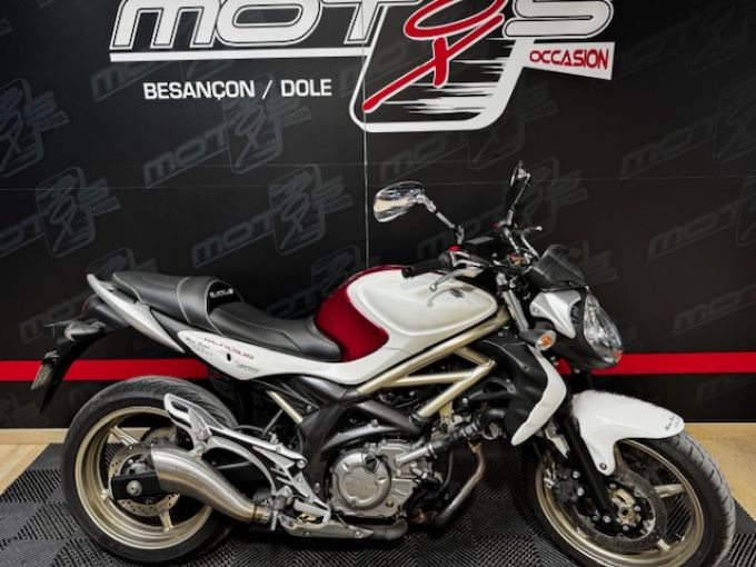 SUZUKI GLADIUS 650 4
